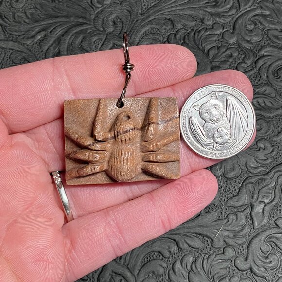 Hand Carved Tarantula Spider Pendant Picture Jasper Stone Jewelry - Picture 6 of 6